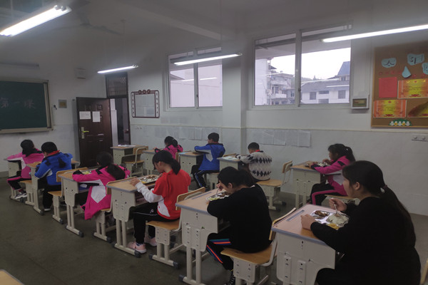 13ad8d77a5d44ab5ab85c608ea1bf6df.jpg