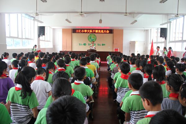 18c00dcc7f32416c9f237e078ea2829b.jpg