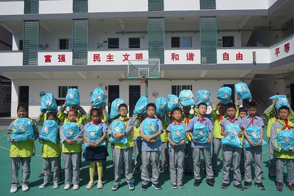 1db52a30e0954183b1e1078c4095fad5.jpg