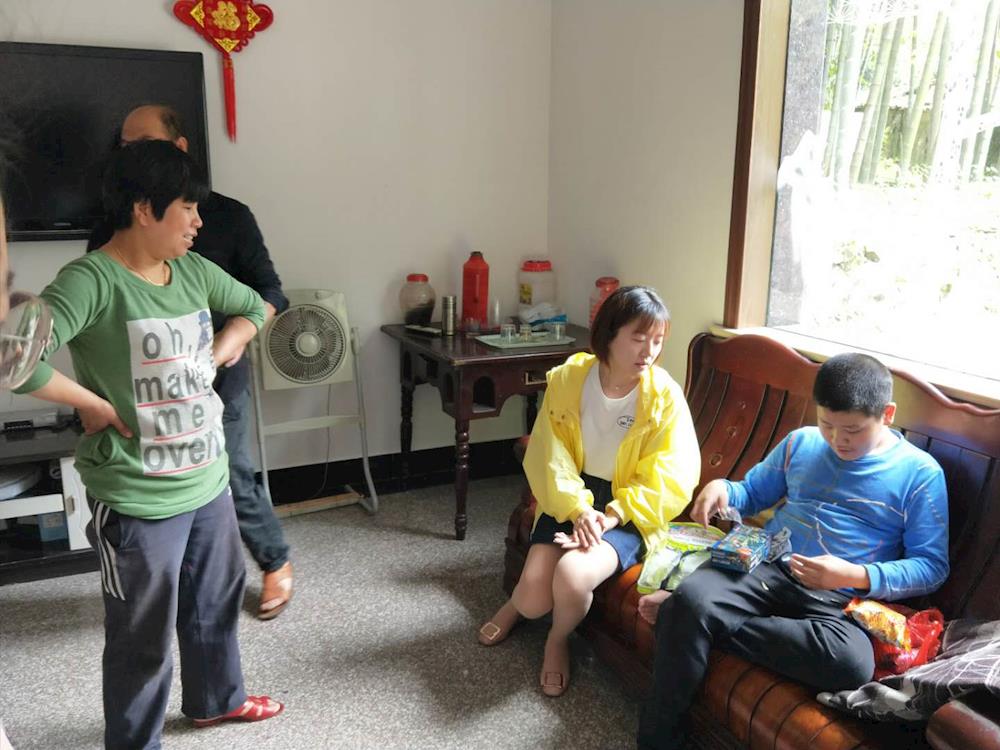 43ffe2ff11554fe5b8dac7326fdb908c.jpg