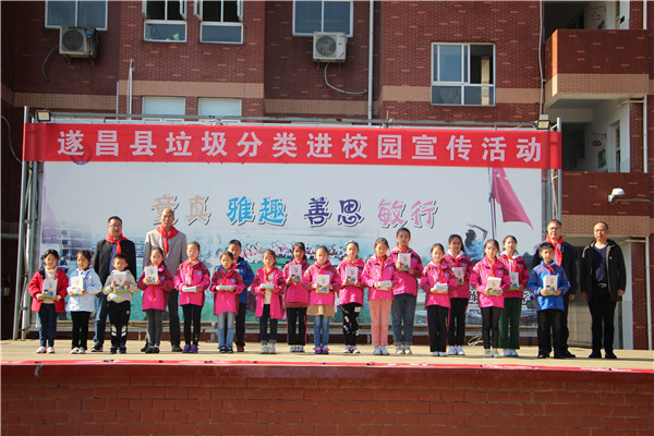 4b83f1143a464dcd849ed8ee87dacc28.jpg