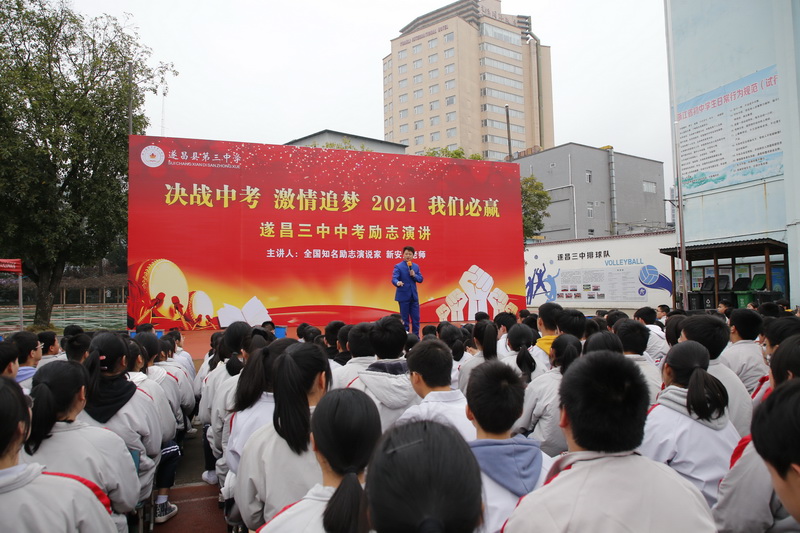 7dca4c80e7ab49dea3d49e14c036bb62.jpg