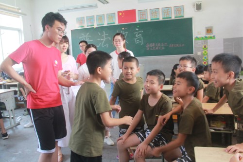 9e81ad1bb6ea460289add272989d4a2a.jpg