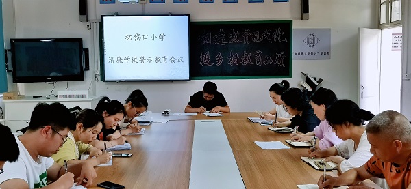 a9d25c7ab7cf4ea79b5fdbb0af8d0864.jpg