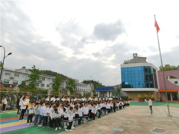 ad5e579cd9b343f288f6a65389975c56.jpg