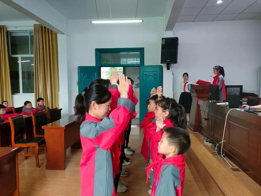 adf9d1e4129f4a9c9f03d2341e5b130f.jpg