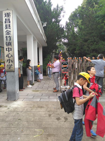 b3c85f73652a419cb25ce7da5dacf469.jpg