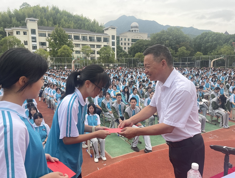 b873c9f7c61a41509b9af63ed8ada98f.jpg