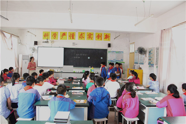 cbe1b1949bf945abb28a96109b2c1b53.jpg