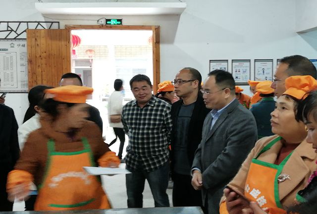 d21e778cd0fb4adea83daae0cc69d119.jpg