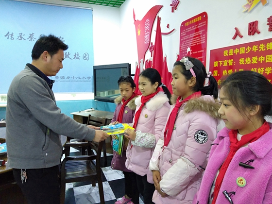 d2ca52bda4584a75a9364aac5e6dd410.jpg