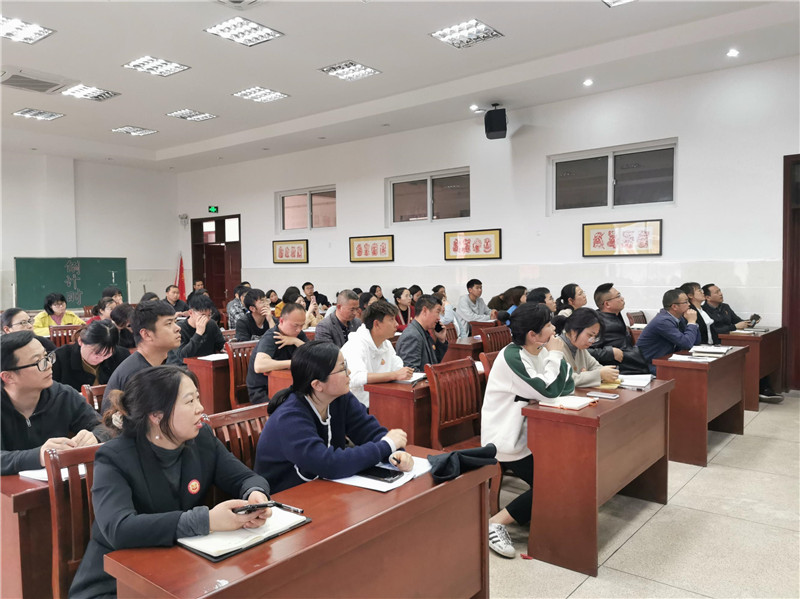 d5a72aeef21e4568a7330d023d2e0869.jpg