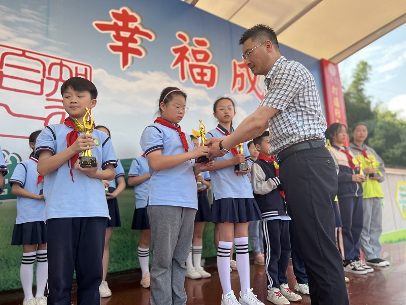 f25bac6d248644aaa7e2940ac4ed28d4.jpg