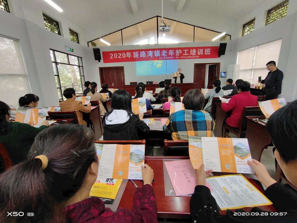fbafa3cb3ac2405cb6147fa4e89811bb.jpg